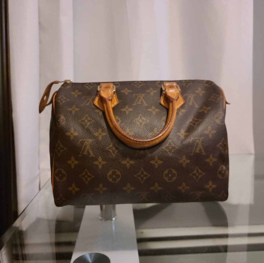 SOLD!!!!! Vintage LV Speedy 25
